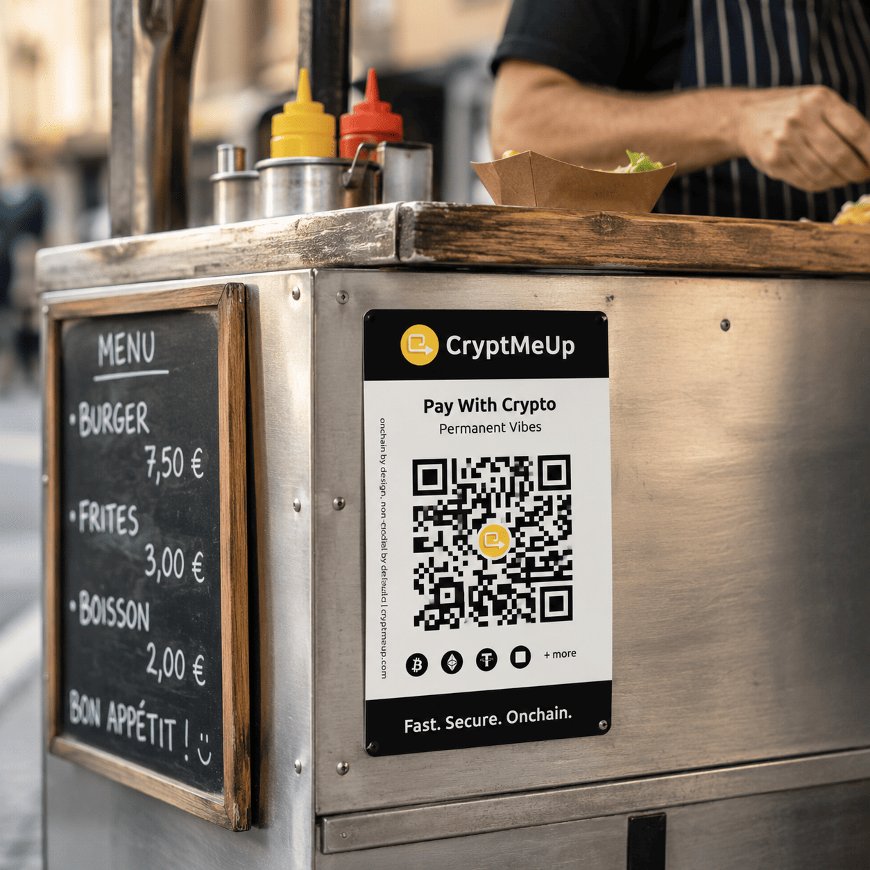 Sokak yemeği arabasına monte edilen kalıcı CryptMeUp QR posteri